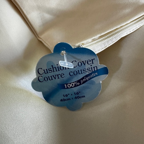 Beautiful Cushion Covers - Picture 6 of 6